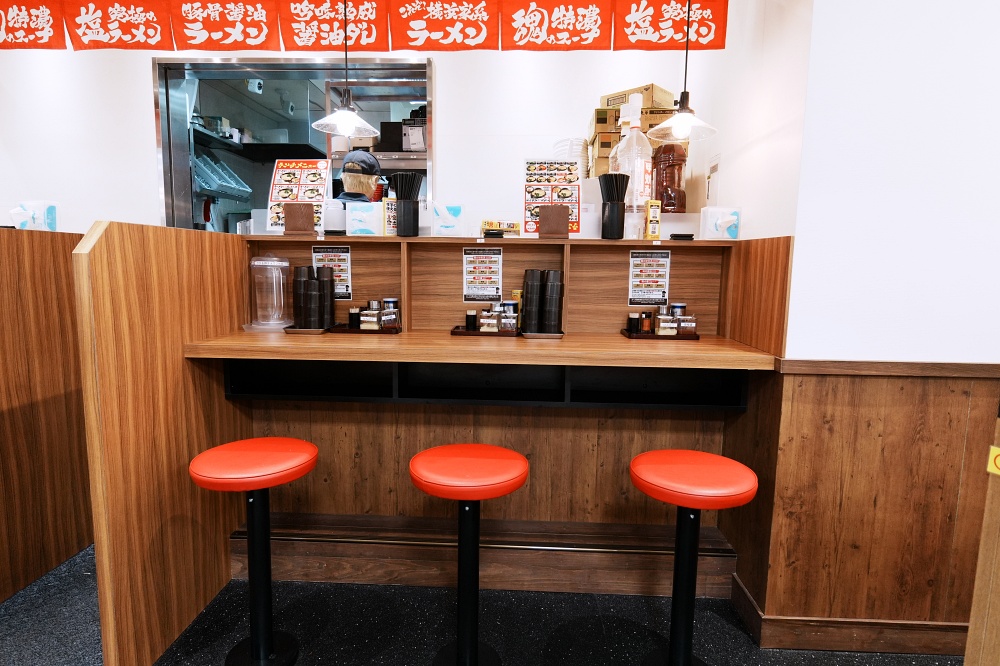 東京池袋太陽城美食「池袋壹角家拉麵」橫濱家系拉麵超濃郁豚骨拉麵叉燒大塊好過癮 東京池袋太陽城美食「池袋壹角家拉麵」橫濱家系拉麵超濃郁豚骨拉麵叉燒大塊好過癮