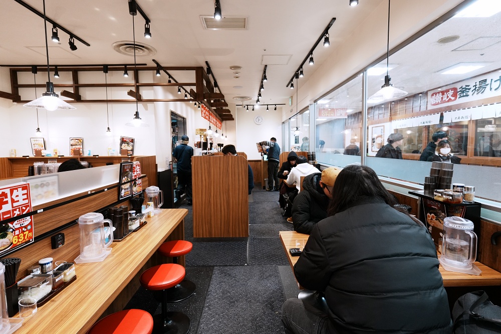 東京池袋太陽城美食「池袋壹角家拉麵」橫濱家系拉麵超濃郁豚骨拉麵叉燒大塊好過癮 東京池袋太陽城美食「池袋壹角家拉麵」橫濱家系拉麵超濃郁豚骨拉麵叉燒大塊好過癮