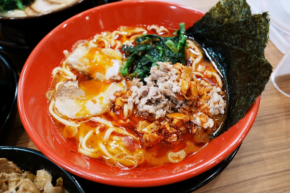 東京池袋太陽城美食「池袋壹角家拉麵」橫濱家系拉麵超濃郁豚骨拉麵叉燒大塊好過癮 東京池袋太陽城美食「池袋壹角家拉麵」橫濱家系拉麵超濃郁豚骨拉麵叉燒大塊好過癮