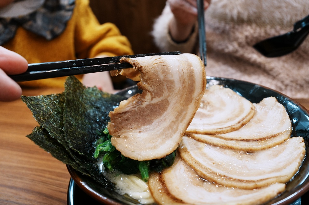 東京池袋太陽城美食「池袋壹角家拉麵」橫濱家系拉麵超濃郁豚骨拉麵叉燒大塊好過癮 @Stancy Teacher 美味異想世界