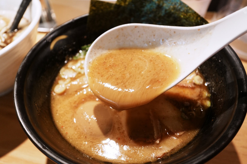 東京池袋車站美食「TOKYO豚骨BASE MADE by 一風堂」一風堂新副牌池袋店 東京池袋車站美食「TOKYO豚骨BASE MADE by 一風堂」一風堂新副牌池袋店