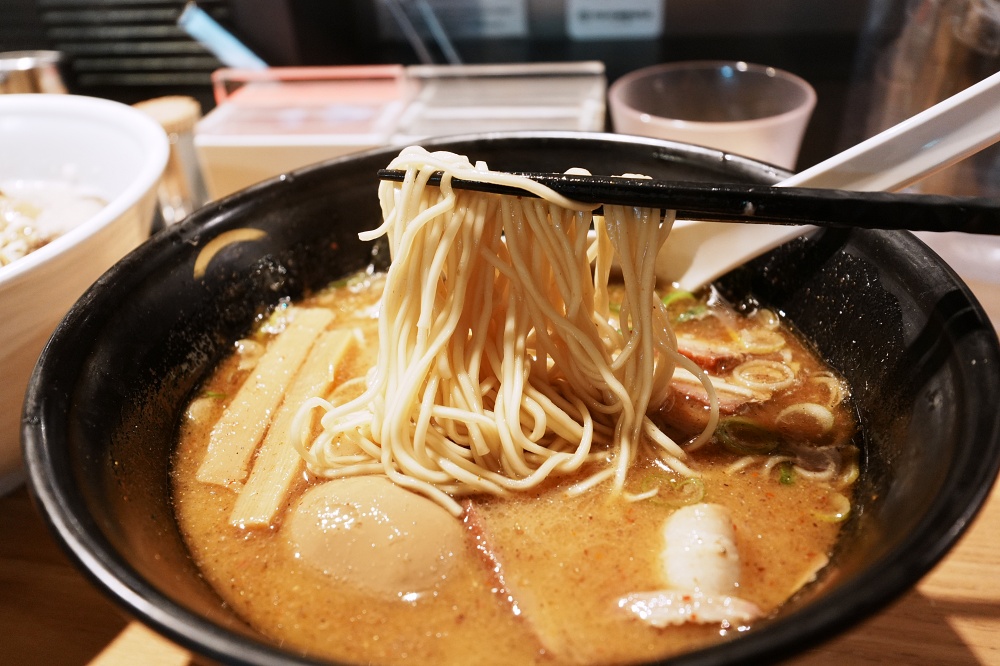 東京池袋車站美食「TOKYO豚骨BASE MADE by 一風堂」一風堂新副牌池袋店