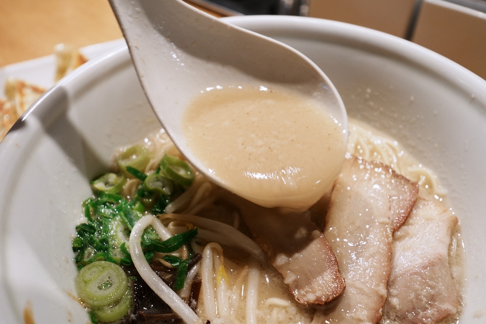 東京池袋車站美食「TOKYO豚骨BASE MADE by 一風堂」一風堂新副牌池袋店 東京池袋車站美食「TOKYO豚骨BASE MADE by 一風堂」一風堂新副牌池袋店