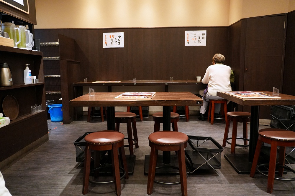 池袋西武百貨美食「築地魚河岸虎杖築地」海鮮飯、鰻魚飯雖然小貴卻新鮮好吃