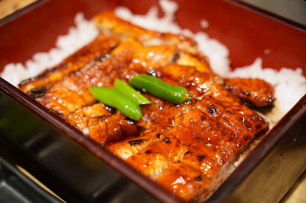 池袋西武百貨美食「築地魚河岸虎杖築地」海鮮飯、鰻魚飯雖然小貴卻新鮮好吃