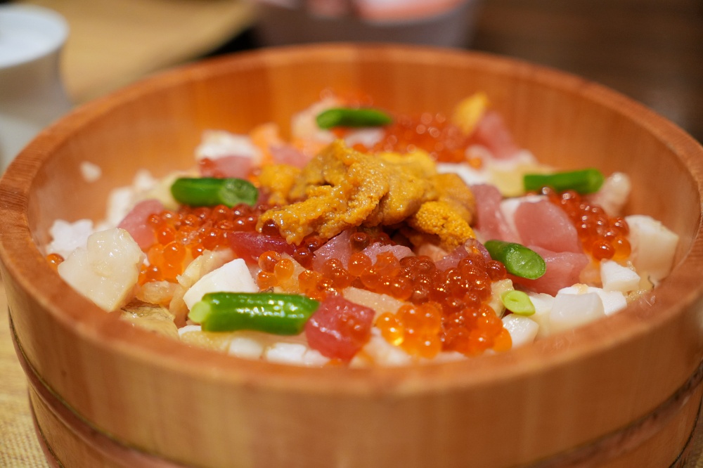 池袋西武百貨美食「築地魚河岸虎杖築地」海鮮飯、鰻魚飯雖然小貴卻新鮮好吃 @Stancy Teacher 美味異想世界