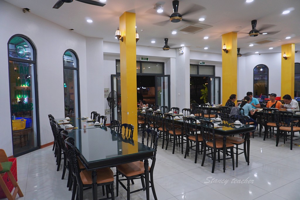 富國島富國大世界餐廳推薦「Nhà Hàng Cơm Niêu Việt 」中越餐廳地點好找當地人也愛