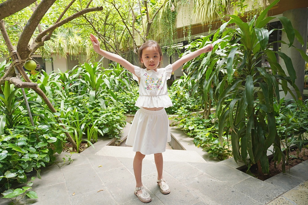 富國島海鮮餐廳「幸容餐廳Hanh Nhung Luxury」越南鐵帽子海鮮火鍋小孩最愛皮皮蝦超Q彈