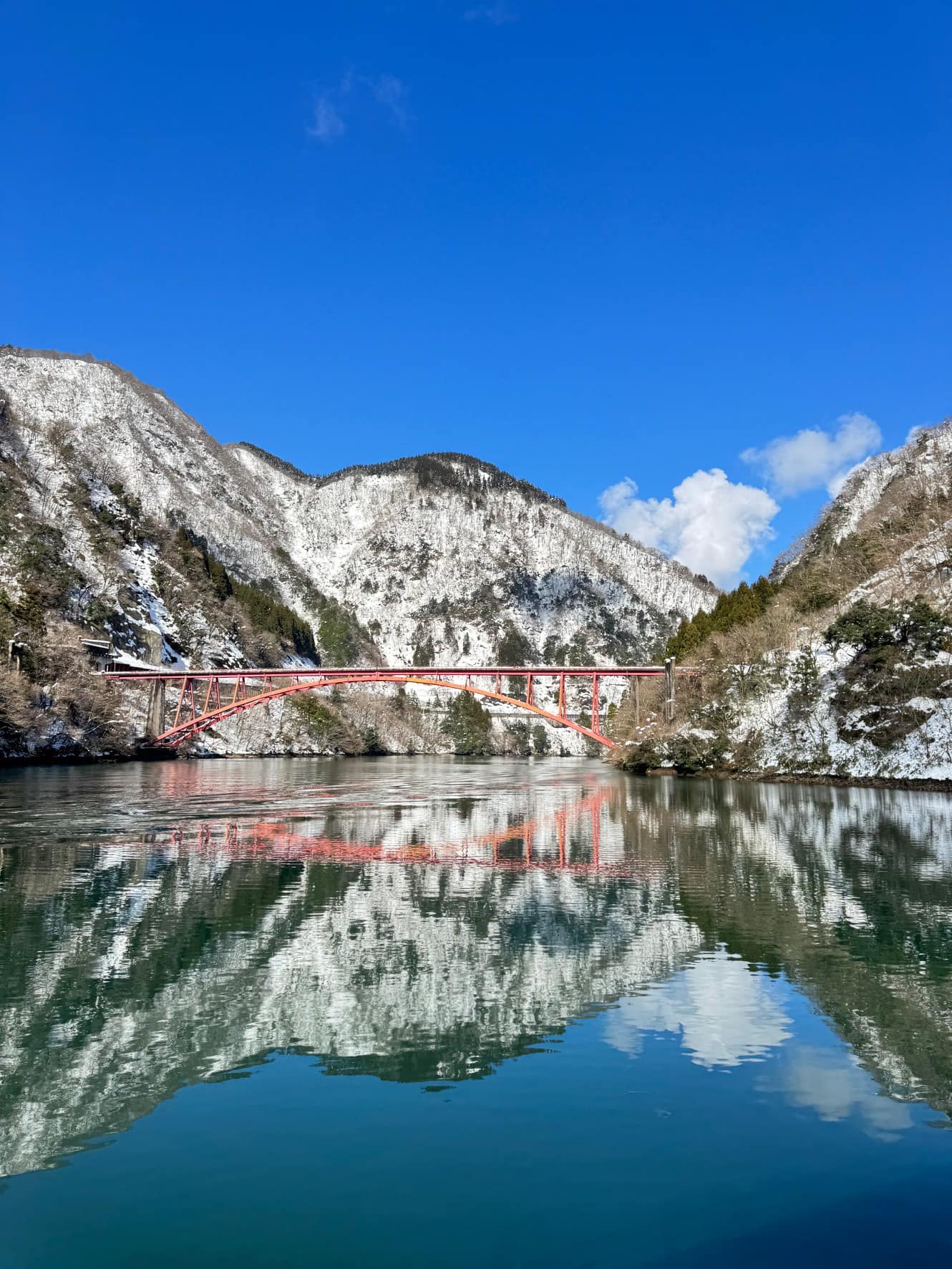 日本富山景點「庄川峽遊船」探索日本隱藏版雪溪谷的絕美自然景觀 日本富山景點「庄川峽遊船」探索日本隱藏版雪溪谷的絕美自然景觀