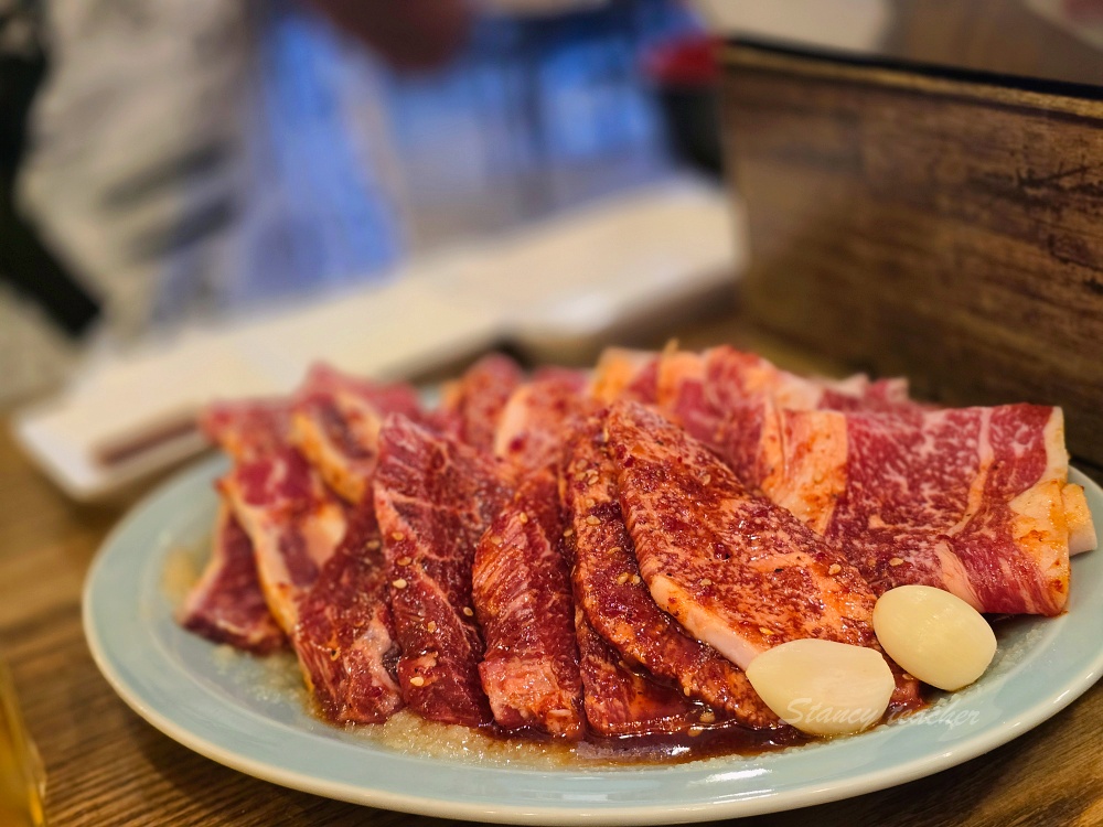 【宮古島必吃】宮古島燒肉中午就開店にんにく焼肉 プルシン的蒜香烤肉美味體驗