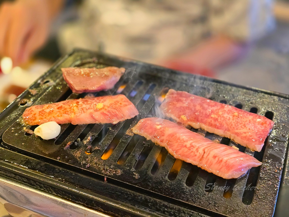 【宮古島必吃】宮古島燒肉中午就開店にんにく焼肉 プルシン的蒜香烤肉美味體驗