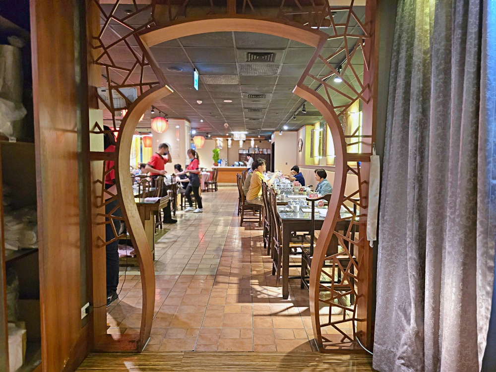 台北南港中式餐廳「餡老滿」台北北京風味餐廳老滿火鍋料多味美好過癮