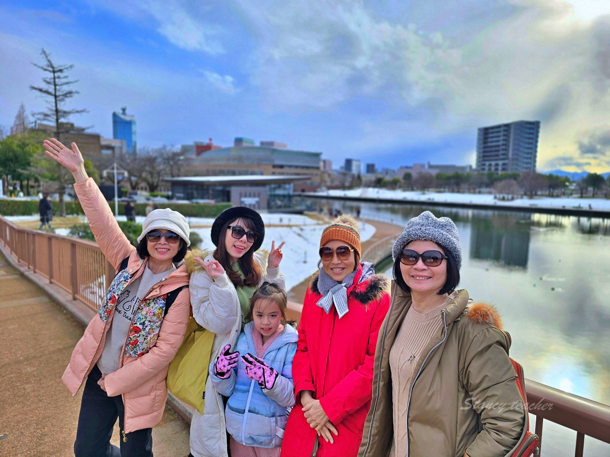 富山線「富岩運河環水公園」全攻略，竟然還有世界最美星巴克在雪中童話世界！