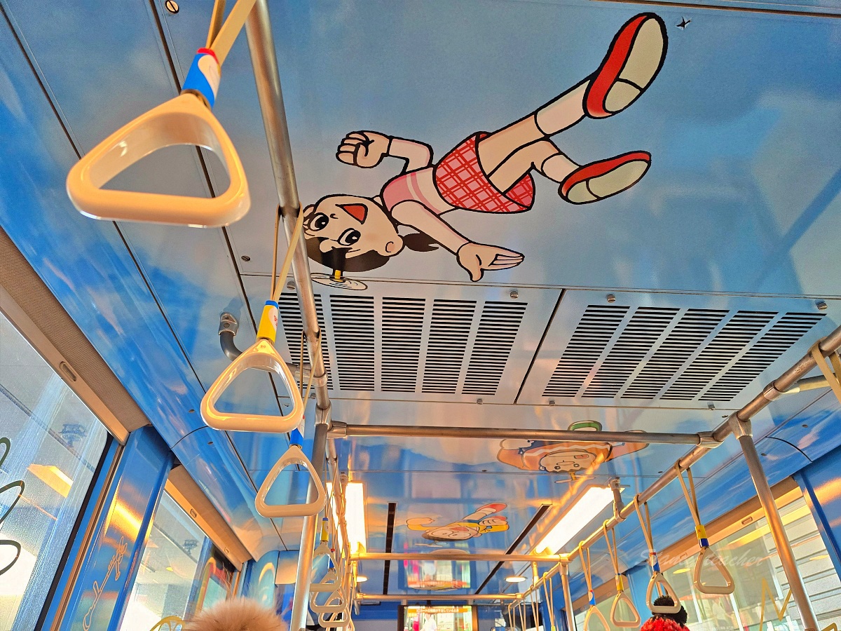 搭乘哆啦A夢電車的完整心得：從高岡到米島口的奇妙之旅