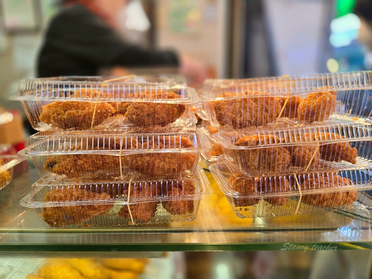 仙台朝市可樂餅「齊藤熟食店(可樂餅)」在地人排隊美食每次買都是一大包
