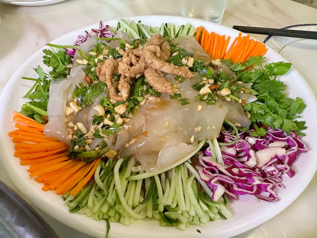 泰國清邁中餐廳「隱廚」 Yin Chu Chinese Restaurant 出餐快速乾淨新鮮又不貴 泰國清邁中餐廳「隱廚」 Yin Chu Chinese Restaurant 出餐快速乾淨新鮮又不貴