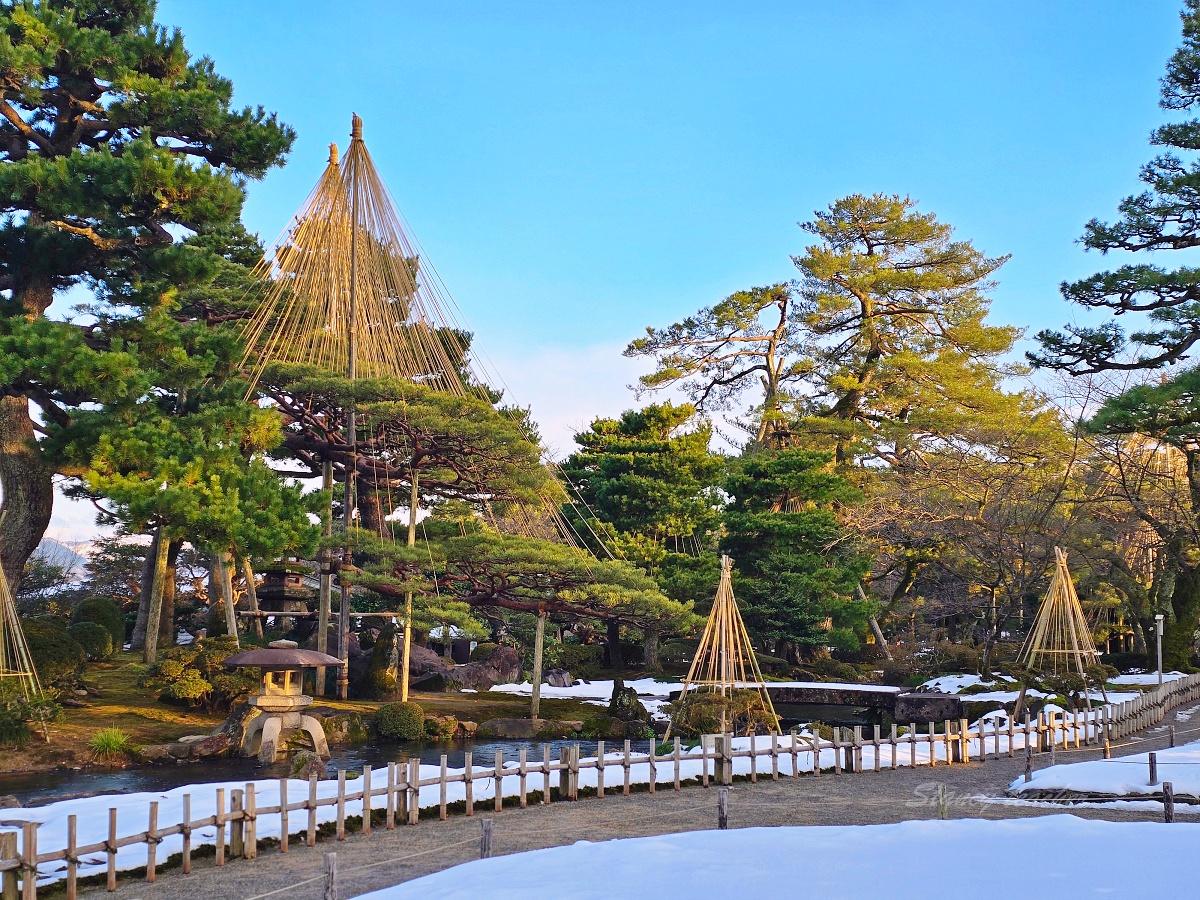 日本金澤「兼六園」攻略:必拍景點、門票、交通、東街茶屋美食 日本金澤「兼六園」攻略:必拍景點、門票、交通、東街茶屋美食