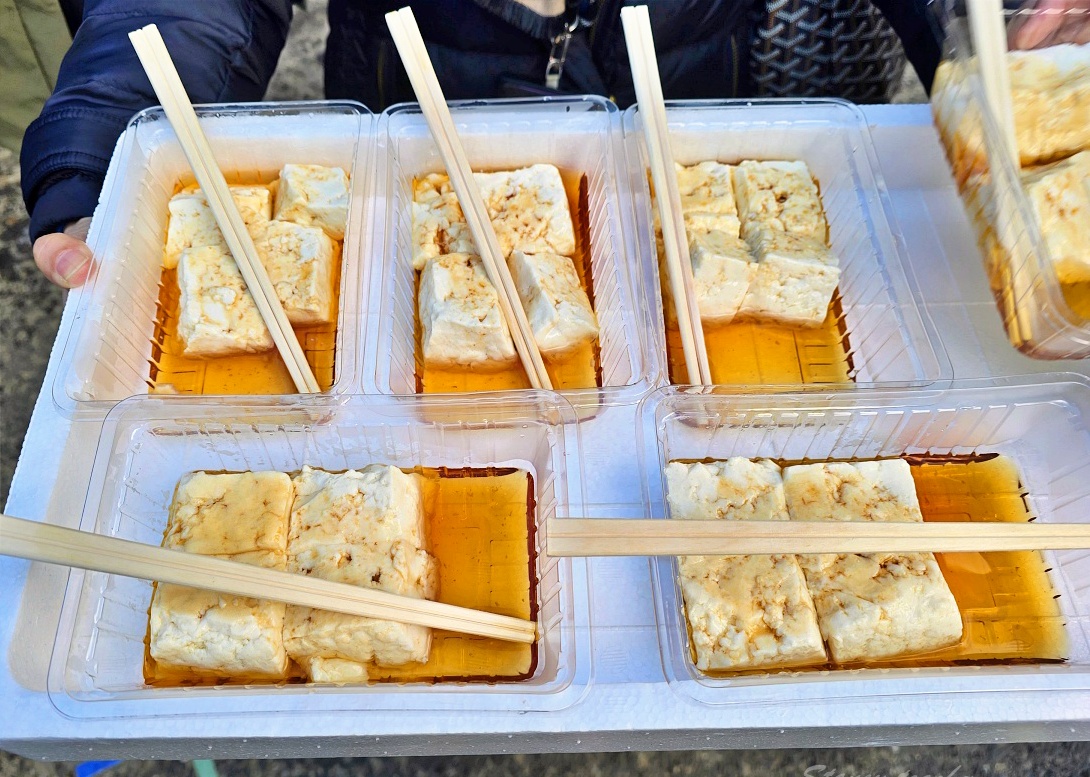 銀山溫泉必吃美食：野川豆腐屋免費泡足湯嚐百年手作湯豆腐超幸福