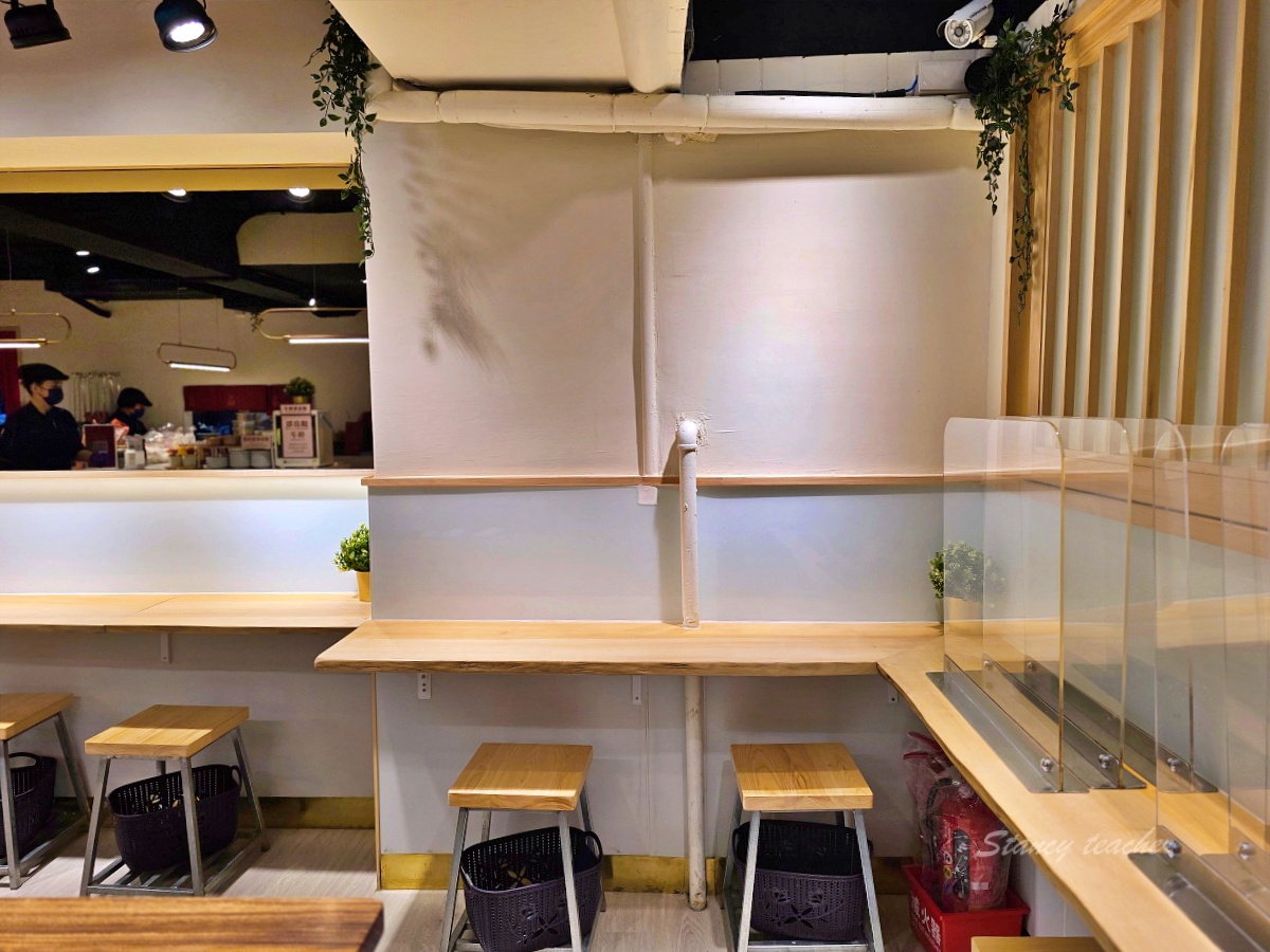 善導寺捷運美食「雙月青島店」全新開幕,米其林必雞湯必喝富士吻仔山拌飯滿滿DHA超讚 善導寺捷運美食「雙月青島店」全新開幕,米其林必雞湯必喝富士吻仔山拌飯滿滿DHA超讚