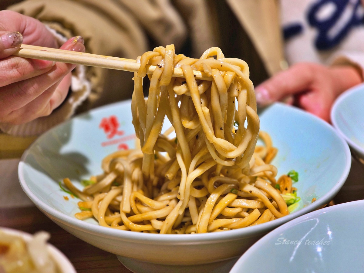 善導寺捷運美食「雙月青島店」全新開幕,米其林必雞湯必喝富士吻仔山拌飯滿滿DHA超讚 善導寺捷運美食「雙月青島店」全新開幕,米其林必雞湯必喝富士吻仔山拌飯滿滿DHA超讚