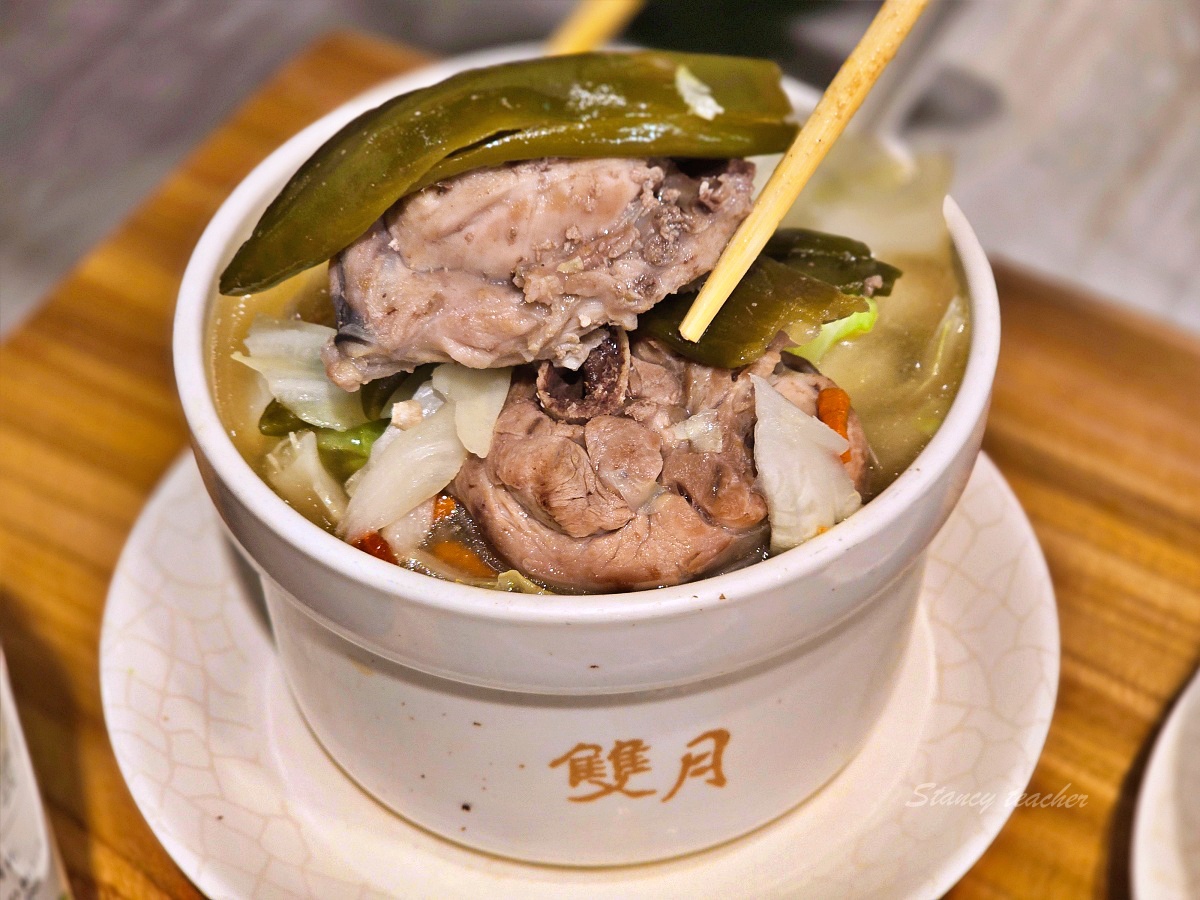 善導寺捷運美食「雙月青島店」全新開幕，米其林必雞湯必喝富士吻仔山拌飯滿滿DHA超讚