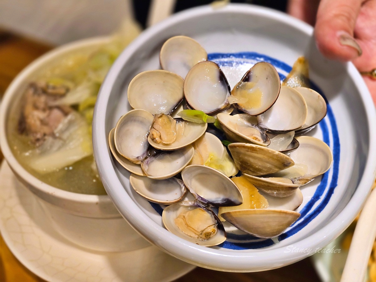 善導寺捷運美食「雙月青島店」全新開幕,米其林必雞湯必喝富士吻仔山拌飯滿滿DHA超讚 善導寺捷運美食「雙月青島店」全新開幕,米其林必雞湯必喝富士吻仔山拌飯滿滿DHA超讚