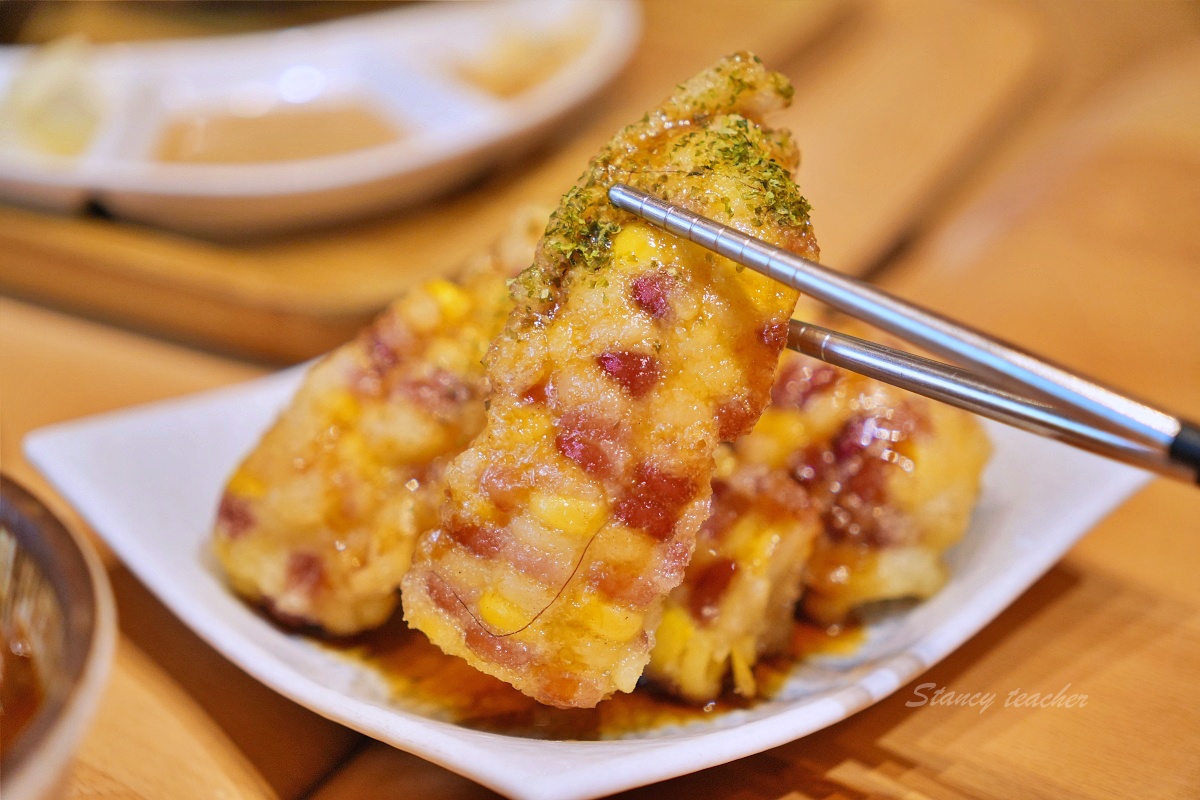 台中美食「嵐山炸牛排丼飯專賣店」炸牛排定食套餐草莓季繽紛甜點超幸福