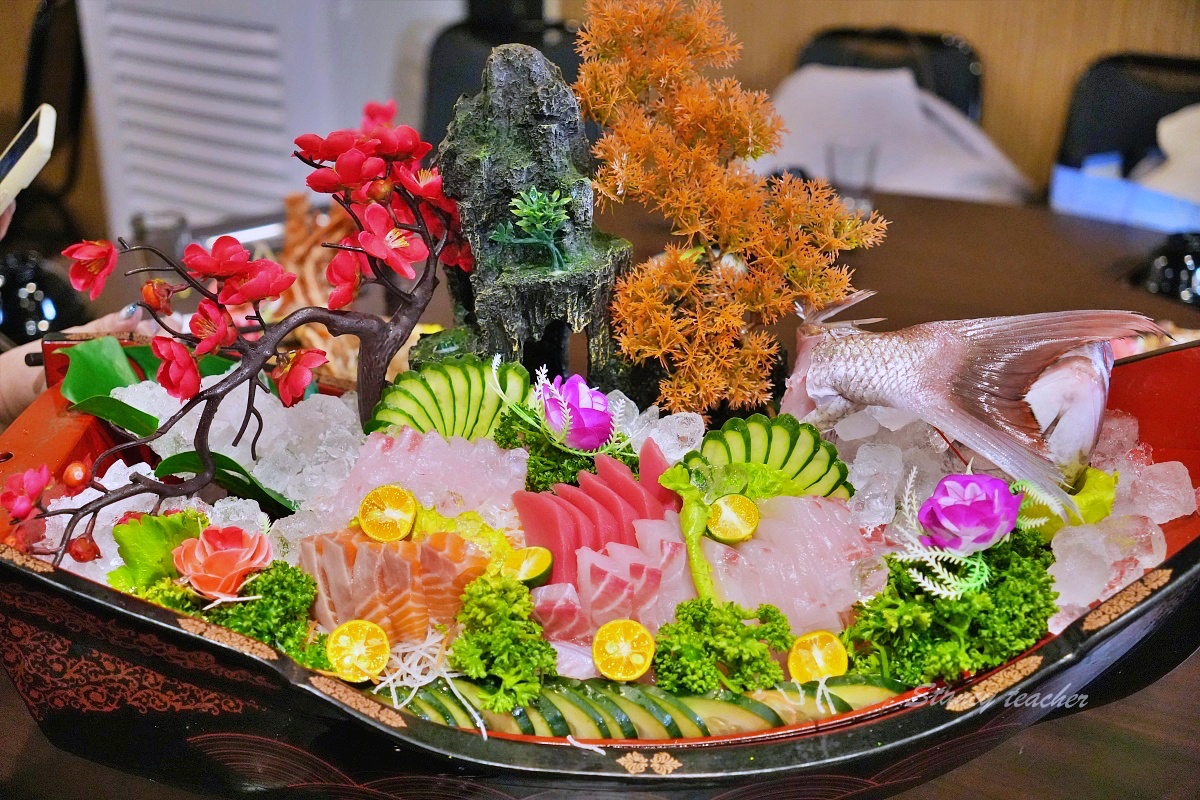 萬里古早風味甕仔雞｜北海岸聚餐吃甕仔雞與海鮮合菜，套餐、停車與用餐心得