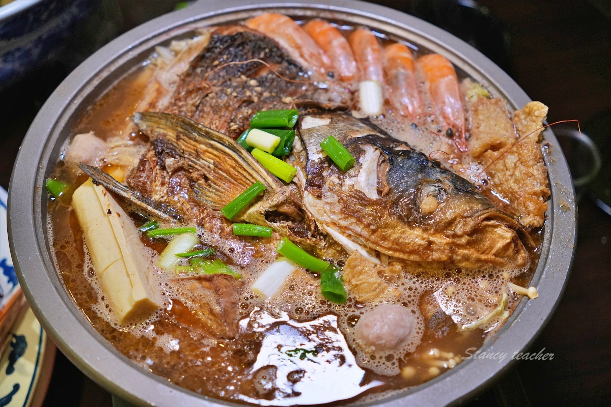 萬里古早風味甕仔雞｜北海岸聚餐吃甕仔雞與海鮮合菜，套餐、停車與用餐心得