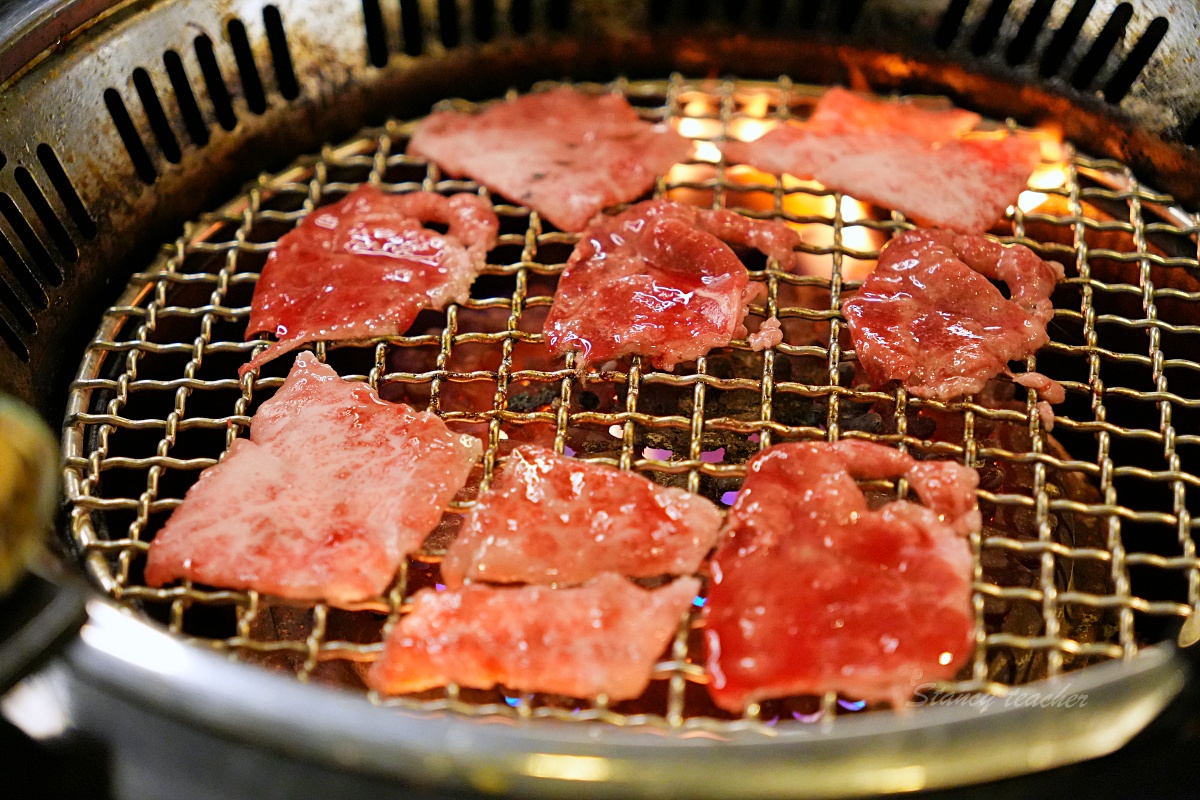 桃園燒肉吃到飽「匠夯日式燒肉」全面評測120分鐘爽爽吃日本A5和牛專人剝蝦服務