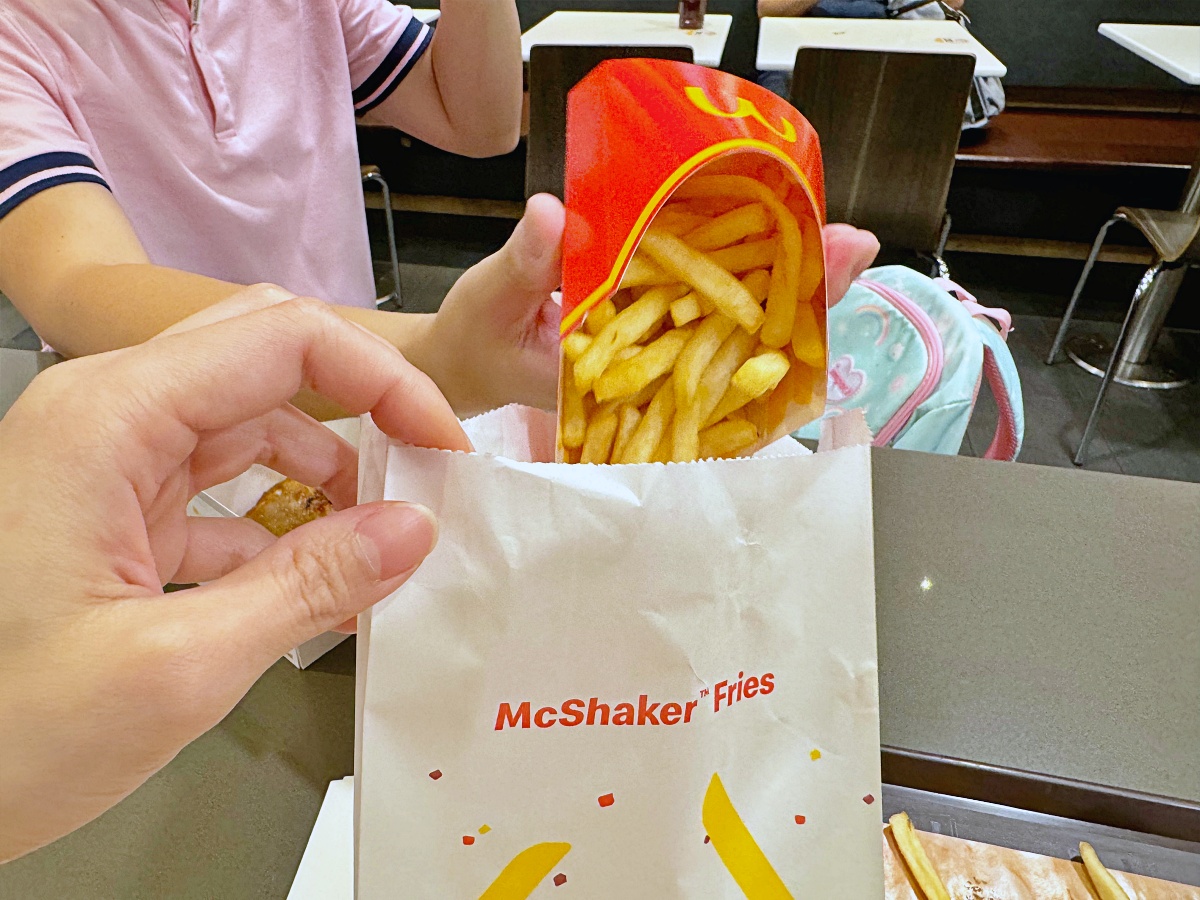 「新加坡麥當勞」有什麼好吃？麥香雞、搖搖薯、辣脆雞腿必點