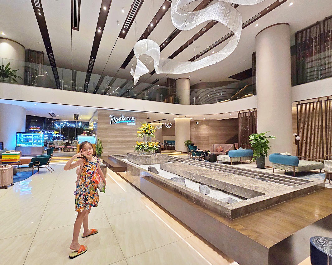 【越南峴港住宿】 Radisson Hotel Danang（峴港麗笙酒店）無邊際泳池、高樓海景SPA、早餐咖啡廳全攻略