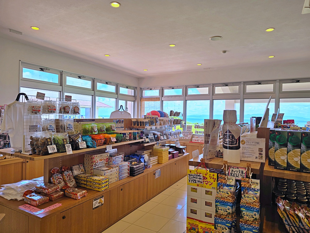 沖繩石垣島美食「米魯米魯 冰淇淋」石垣島上必吃海景冰淇淋店
