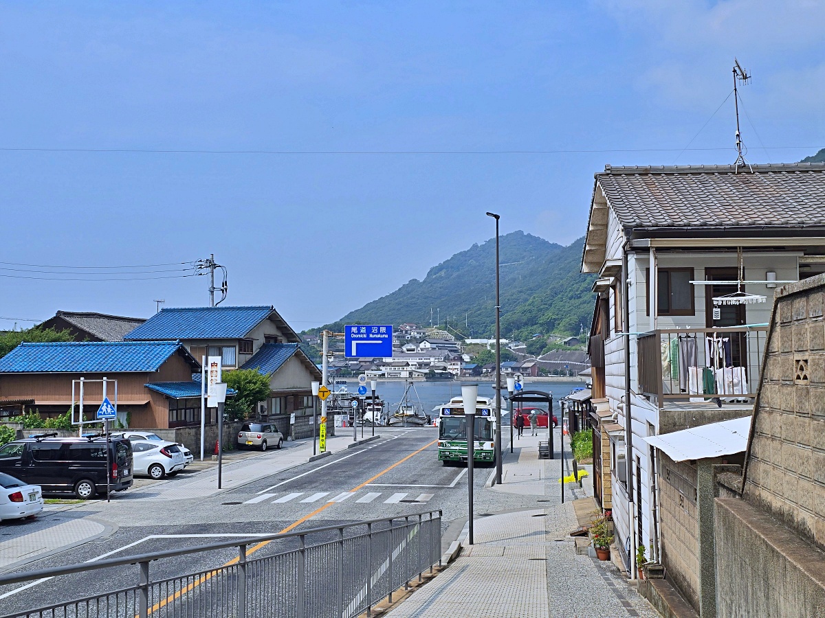 【廣島旅遊】廣島鞆之浦：日本小漁村魅力尋崖上的波妞長夜燈渡船口打卡必拍
