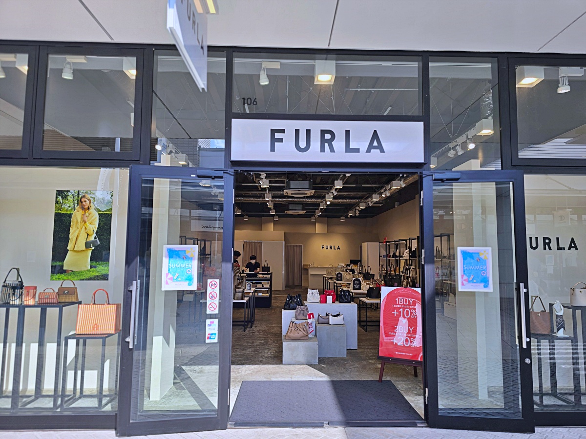 【廣島旅遊】廣島自由行購物「THE OUTLETS HIROSHIMA」廣島最大的Outlet購物天堂無印良品、3coins、AEON都有喔 【廣島旅遊】廣島自由行購物「THE OUTLETS HIROSHIMA」廣島最大的Outlet購物天堂無印良品、3coins、AEON都有喔