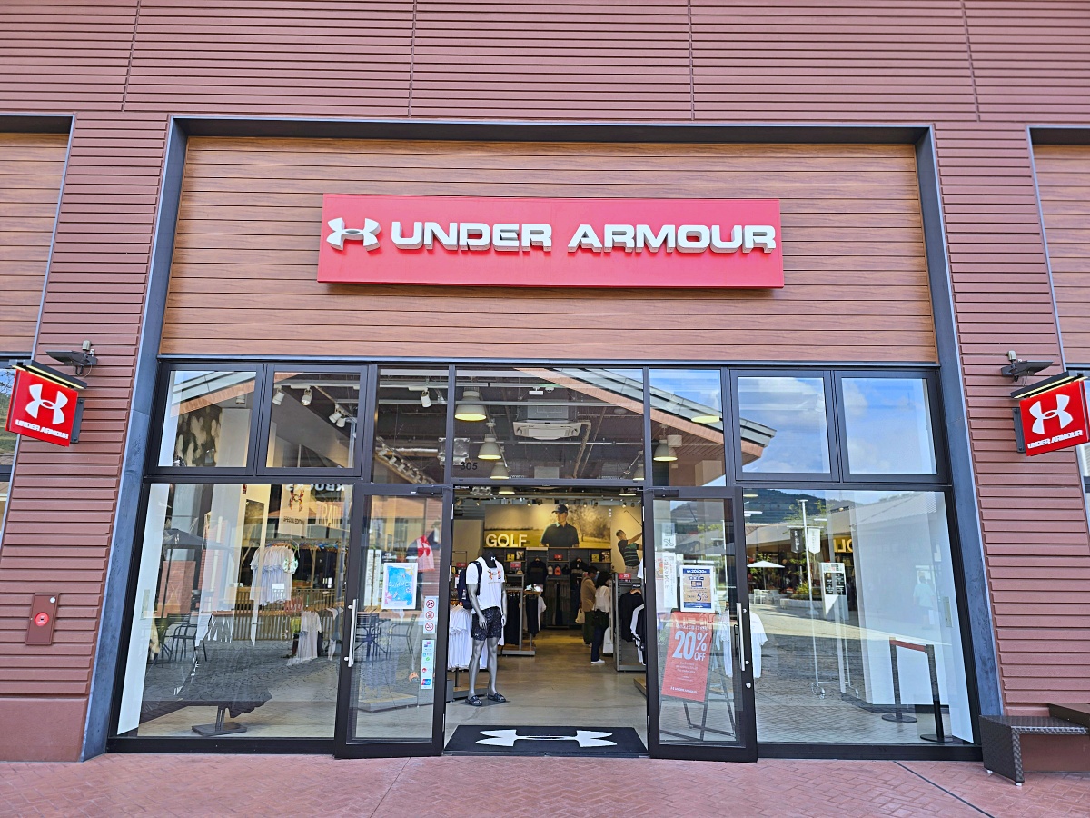 【廣島旅遊】廣島自由行購物「THE OUTLETS HIROSHIMA」廣島最大的Outlet購物天堂無印良品、3coins、AEON都有喔