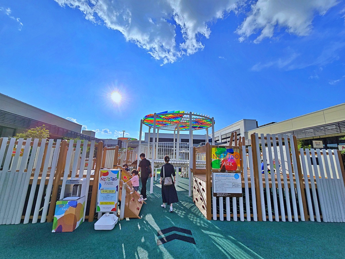 【廣島旅遊】廣島自由行購物「THE OUTLETS HIROSHIMA」廣島最大的Outlet購物天堂無印良品、3coins、AEON都有喔
