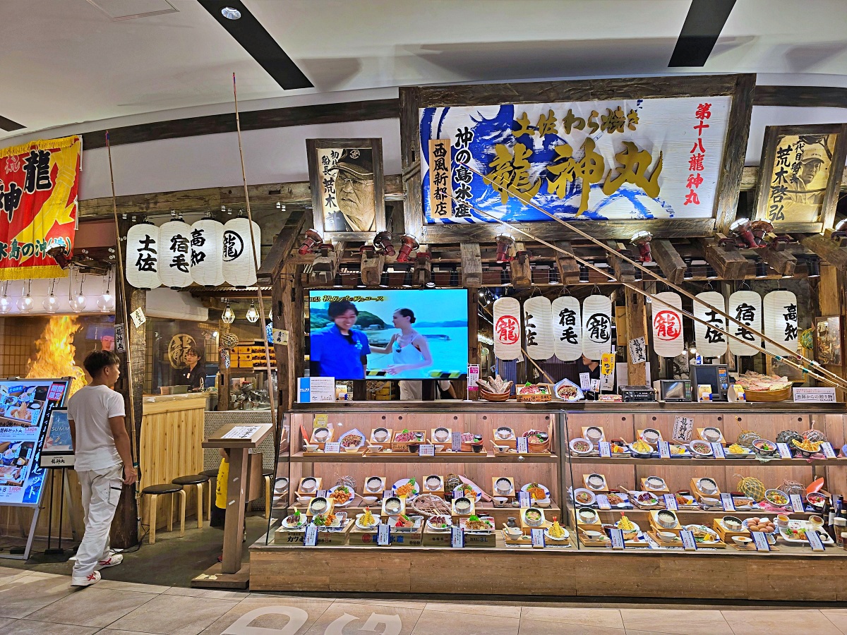 【廣島旅遊】廣島自由行購物「THE OUTLETS HIROSHIMA」廣島最大的Outlet購物天堂無印良品、3coins、AEON都有喔