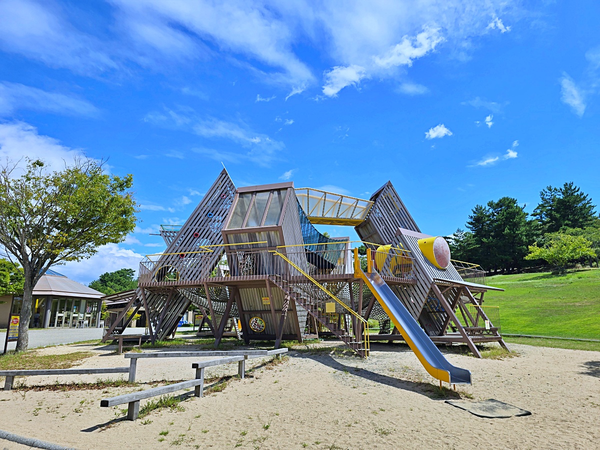【鳥取親子自由行景點】鳥取砂丘兒童王國×寶可夢穿山鼠公園，一票玩到底的夢幻樂園！