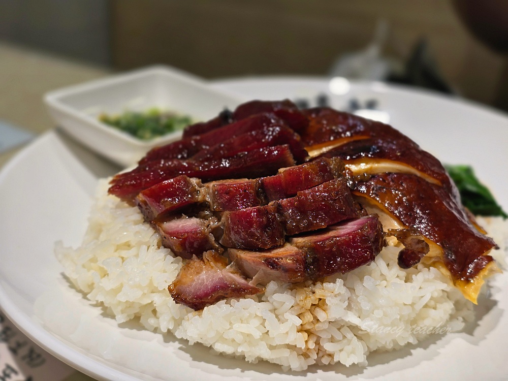 【尖沙咀美食推薦】 味軒燒鵝餐廳必吃乳豬燒鵝雙拼！交通位置、菜單分享