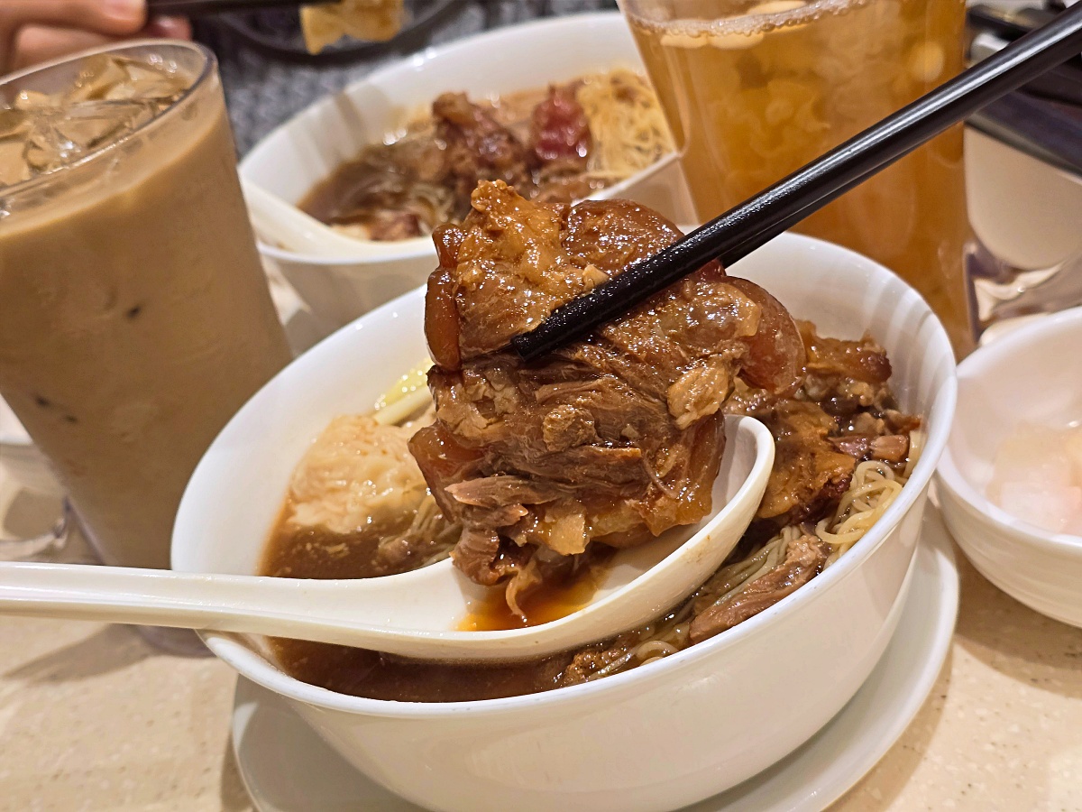 【尖沙咀美食推薦】池記尖沙咀店：招牌牛筋腩雲吞麵太銷魂！交通方式、菜單必吃一次看