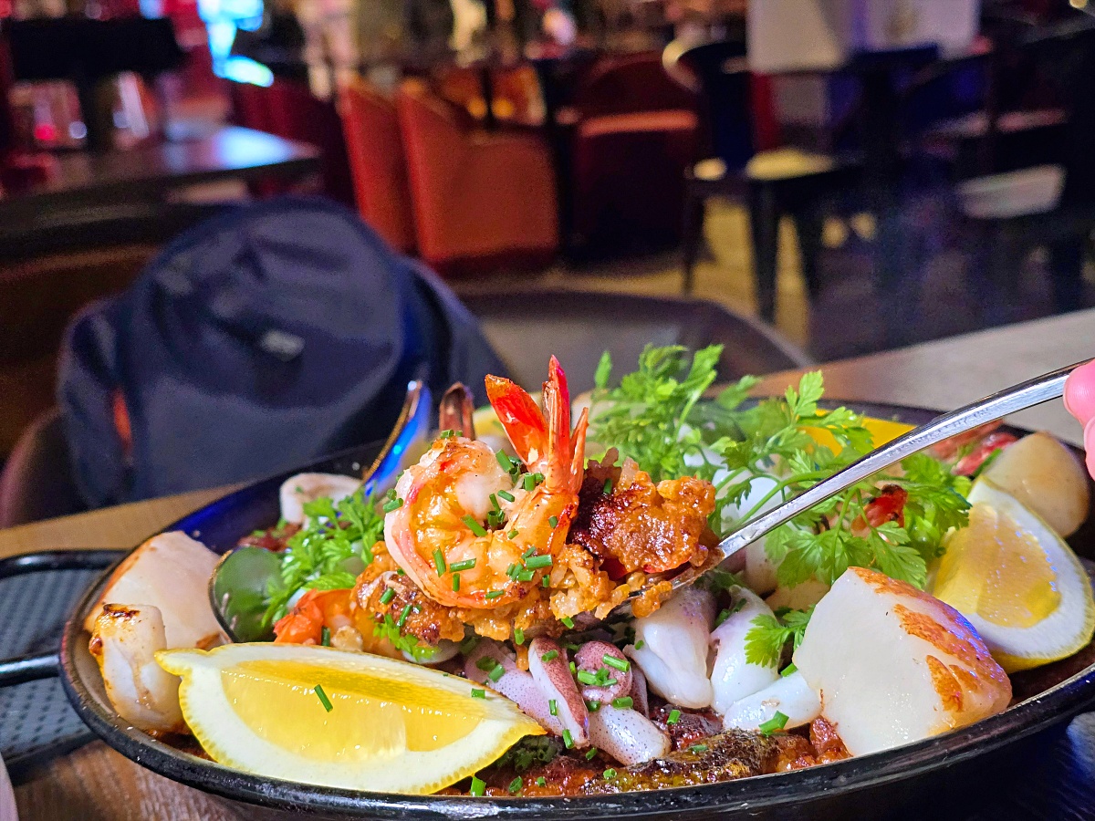 【蘭桂坊美食推薦】NUEVO Tapas Bar 香港在地人帶路蘭桂坊小巷中的神級餐酒館！