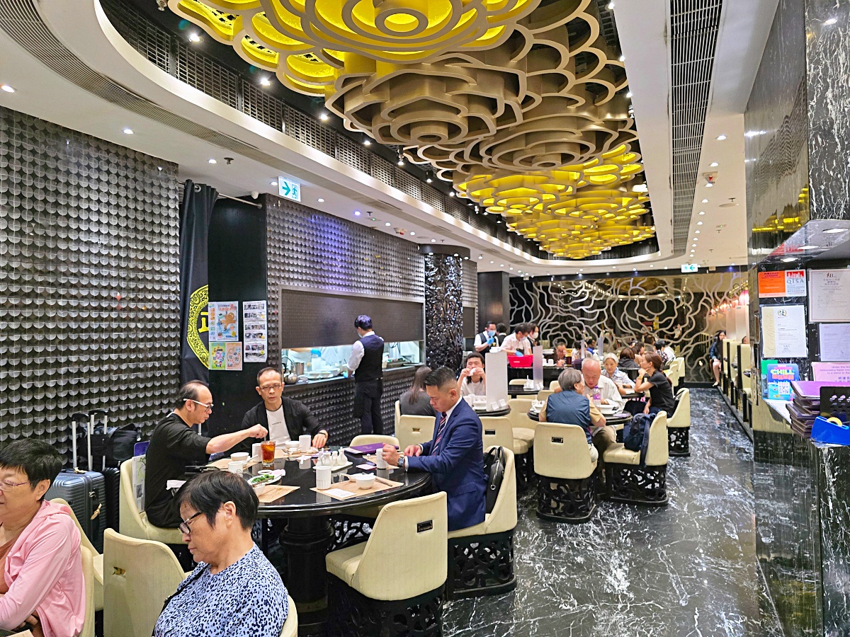 【香港米其林美食推薦】正斗粥麵專家：銅鑼灣必吃鮮牛肉雲吞麵＋經典艇仔粥