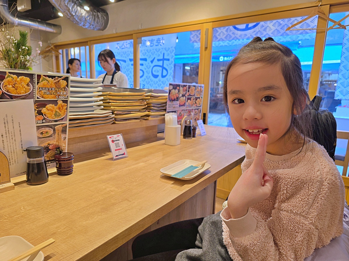 【仙台旅遊】仙台朝市必吃美食 「三陸牡蠣市場 Uminookite 」仙台朝市總店 牡蠣拉麵超香濃