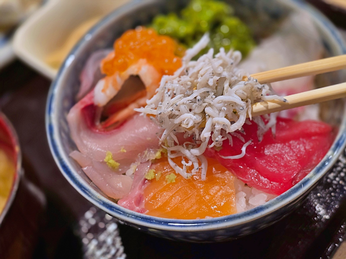 【仙台旅遊】仙台朝市必吃美食 「三陸牡蠣市場 Uminookite 」仙台朝市總店 牡蠣拉麵超香濃