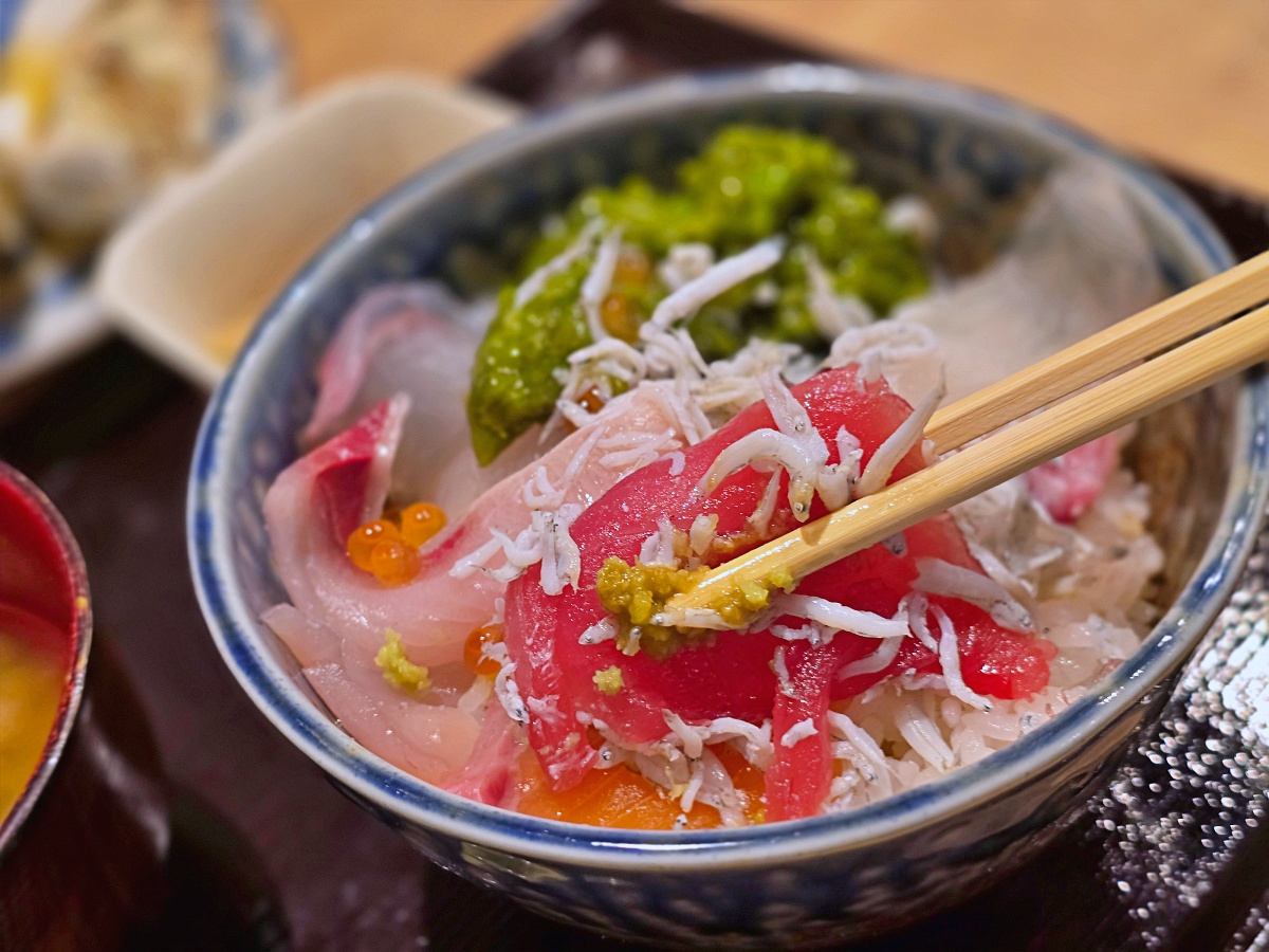 【仙台旅遊】仙台朝市必吃美食 「三陸牡蠣市場 Uminookite 」仙台朝市總店 牡蠣拉麵超香濃