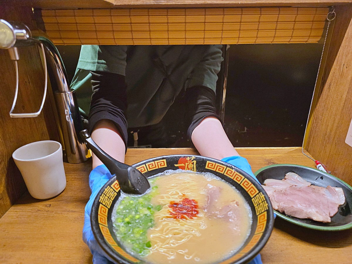 【仙台美食推薦】仙台一蘭拉麵店家全攻略：排隊流程、伴手禮、座位介紹一次看