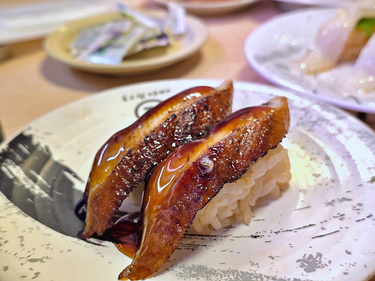 【仙台旅遊美食】仙台迴轉壽司仙台一番町超人氣！三崎迴轉壽司仙台Clis Road店：酒粕紅醋飯的極致壽司饗宴