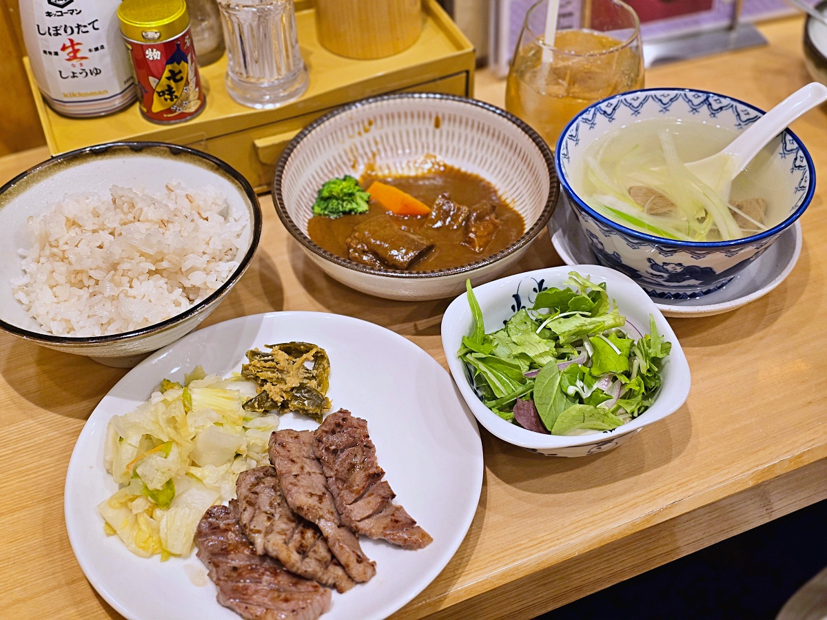 【仙台牛舌推薦】仙台車站牛舌通「牛舌燒助」現烤牛舌午間套餐超值又美味! 【仙台牛舌推薦】仙台車站牛舌通「牛舌燒助」現烤牛舌午間套餐超值又美味!