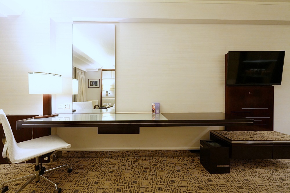 【香港機場住宿推薦】富豪機場酒店 Regal Airport Hotel：機場步行直達、迪士尼專車接送、房型舒適又齊全！